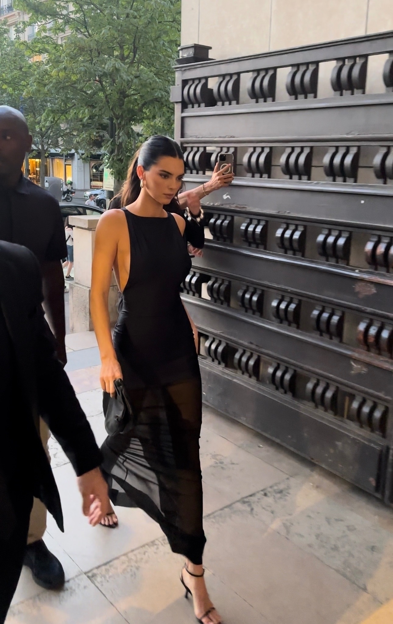 Access_Kardashian_28829.jpg