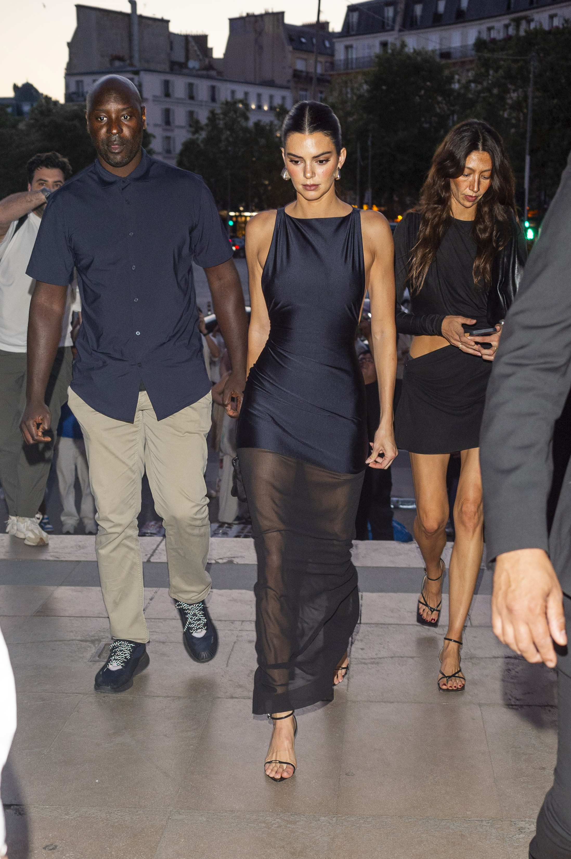 Access_Kardashian_28829~0.jpg