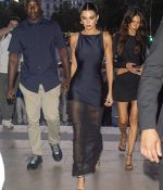Access_Kardashian_28829~0.jpg