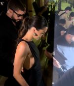 Access_Kardashian_28329~0.jpg