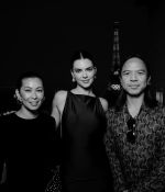 Access_Kardashian_28329~0.jpeg