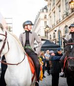 Access_Kardashian_28329~0.jpeg