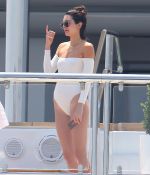 Access_Kardashian_3.jpg