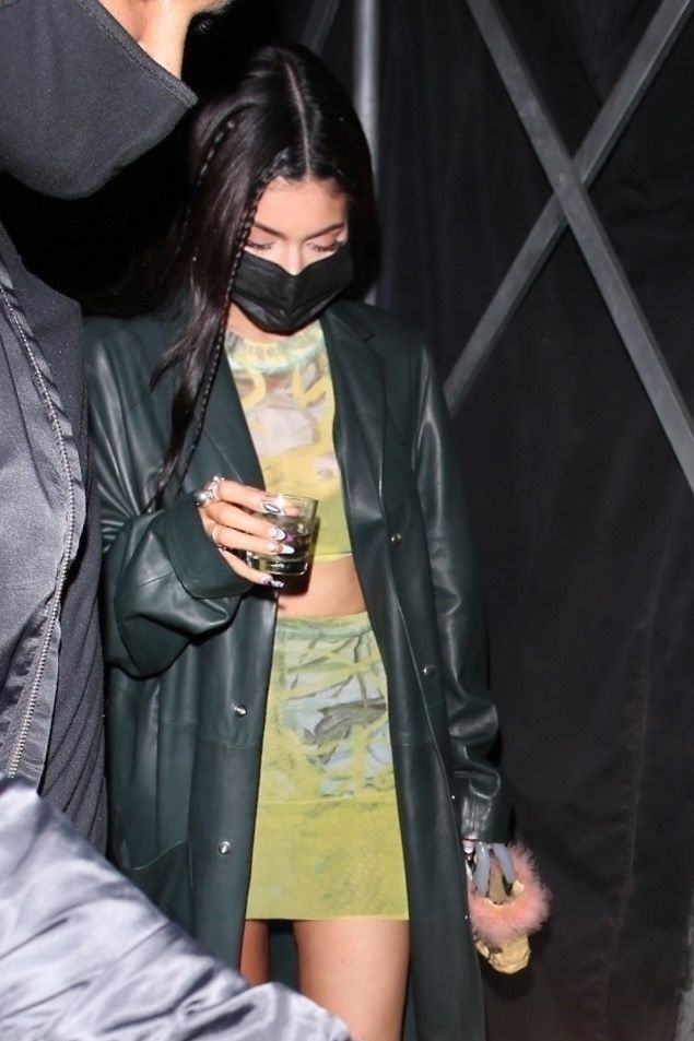 Access_Kardashian_003.jpg