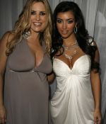 Acsess_Kardashian_281229.jpg