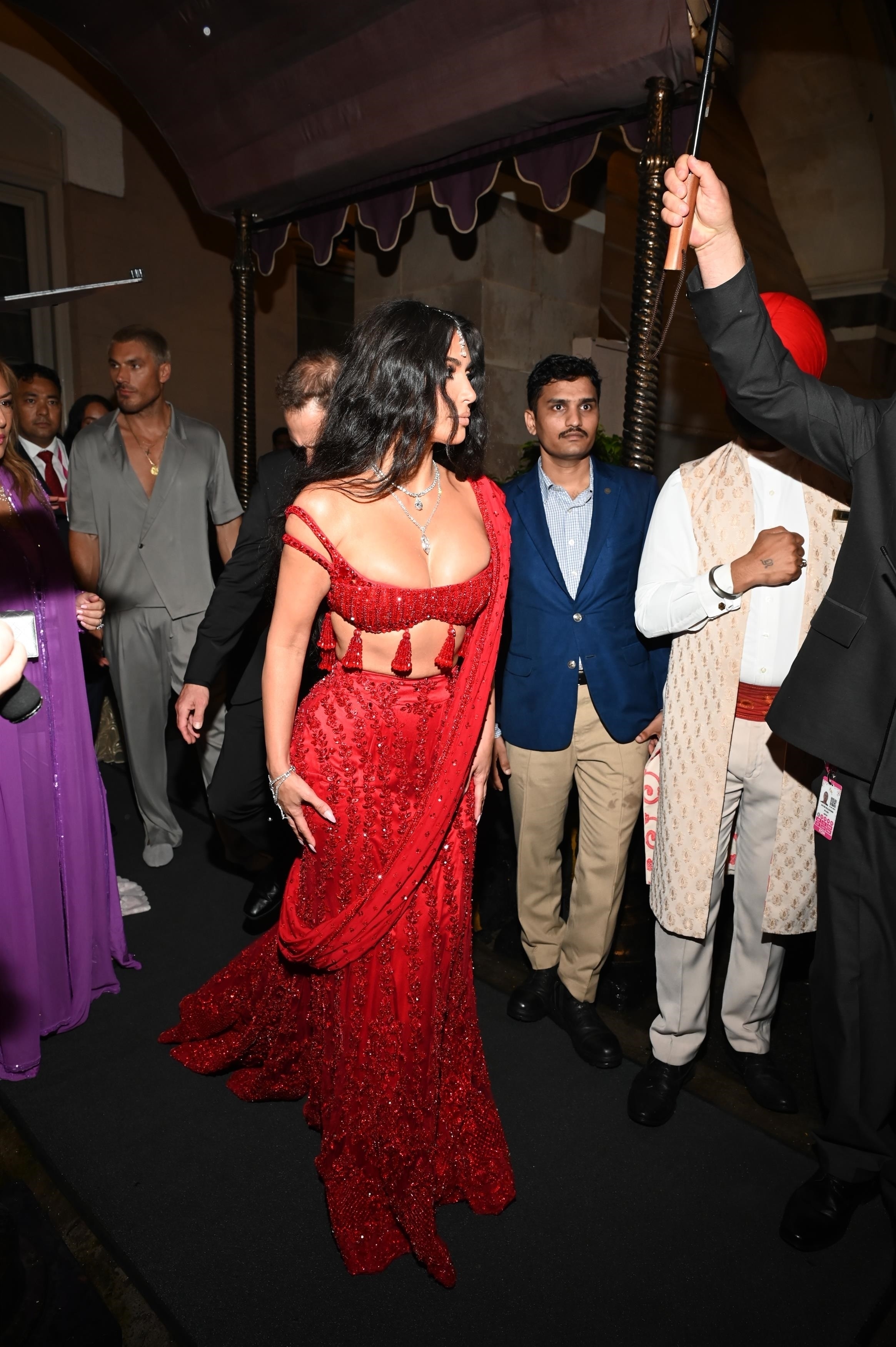 Access_Kardashian_03_284929.jpg