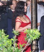 Access_Kardashian_03_282329.jpg