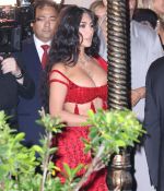 Access_Kardashian_03_282729.jpg
