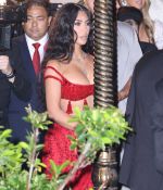 Access_Kardashian_03_283729.jpg