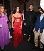 Access_Kardashian_03_284629.jpg