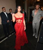 Access_Kardashian_03_284729.jpg