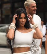 Access_Kardashian_10.jpg