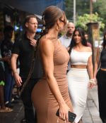 Access_Kardashian_11.jpg