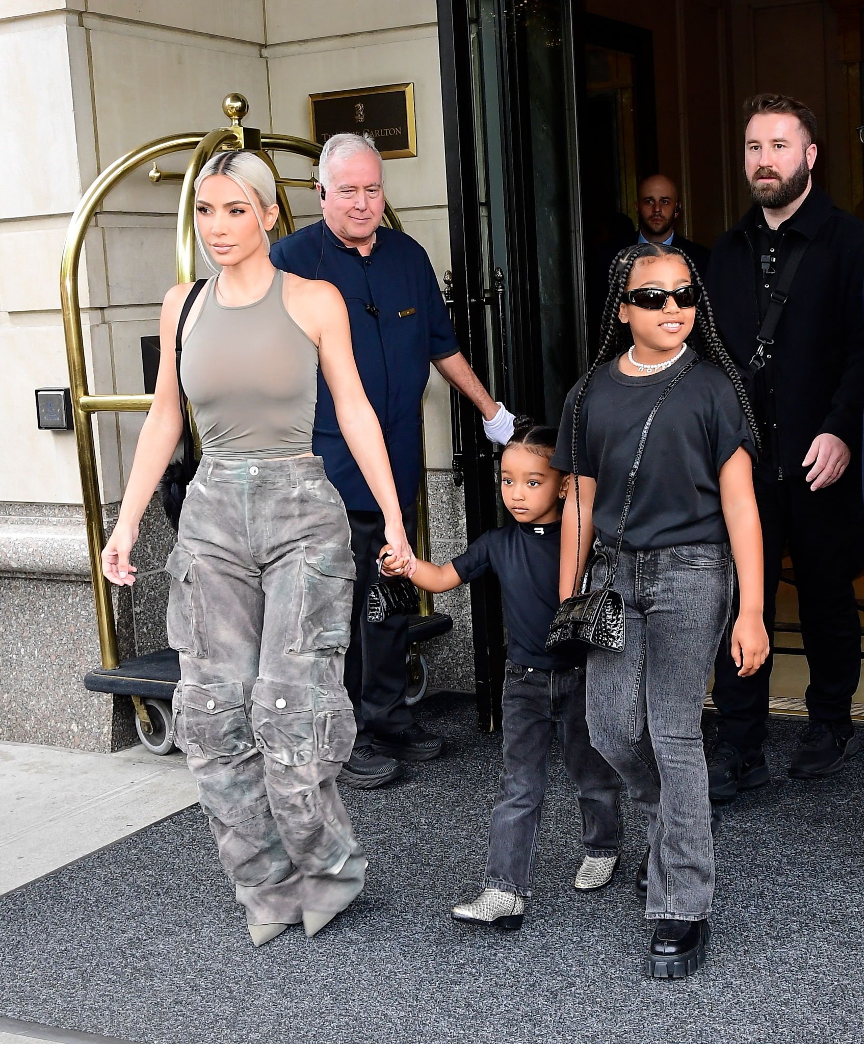 Access_Kardashian_002.jpg