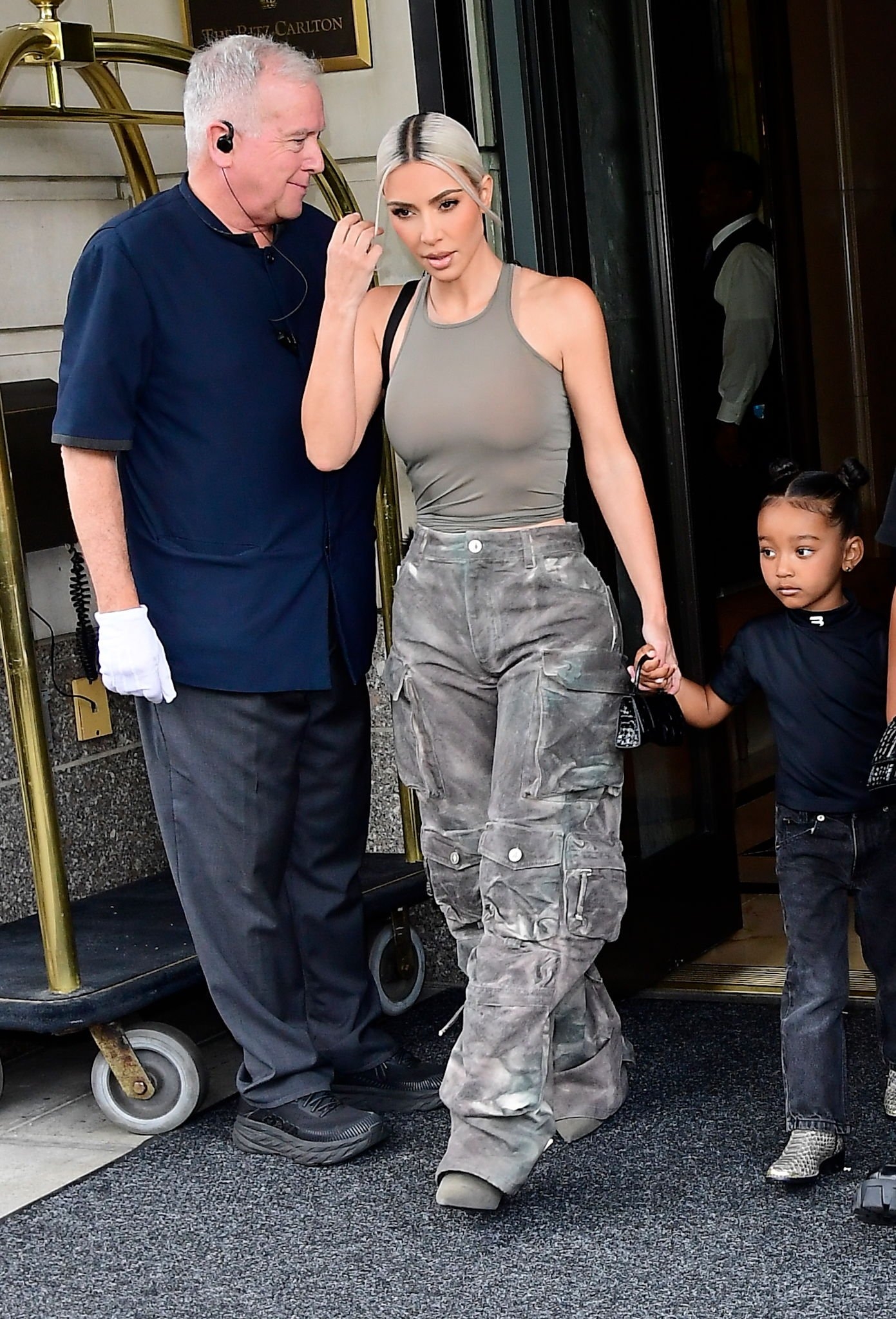 Access_Kardashian_004.jpg