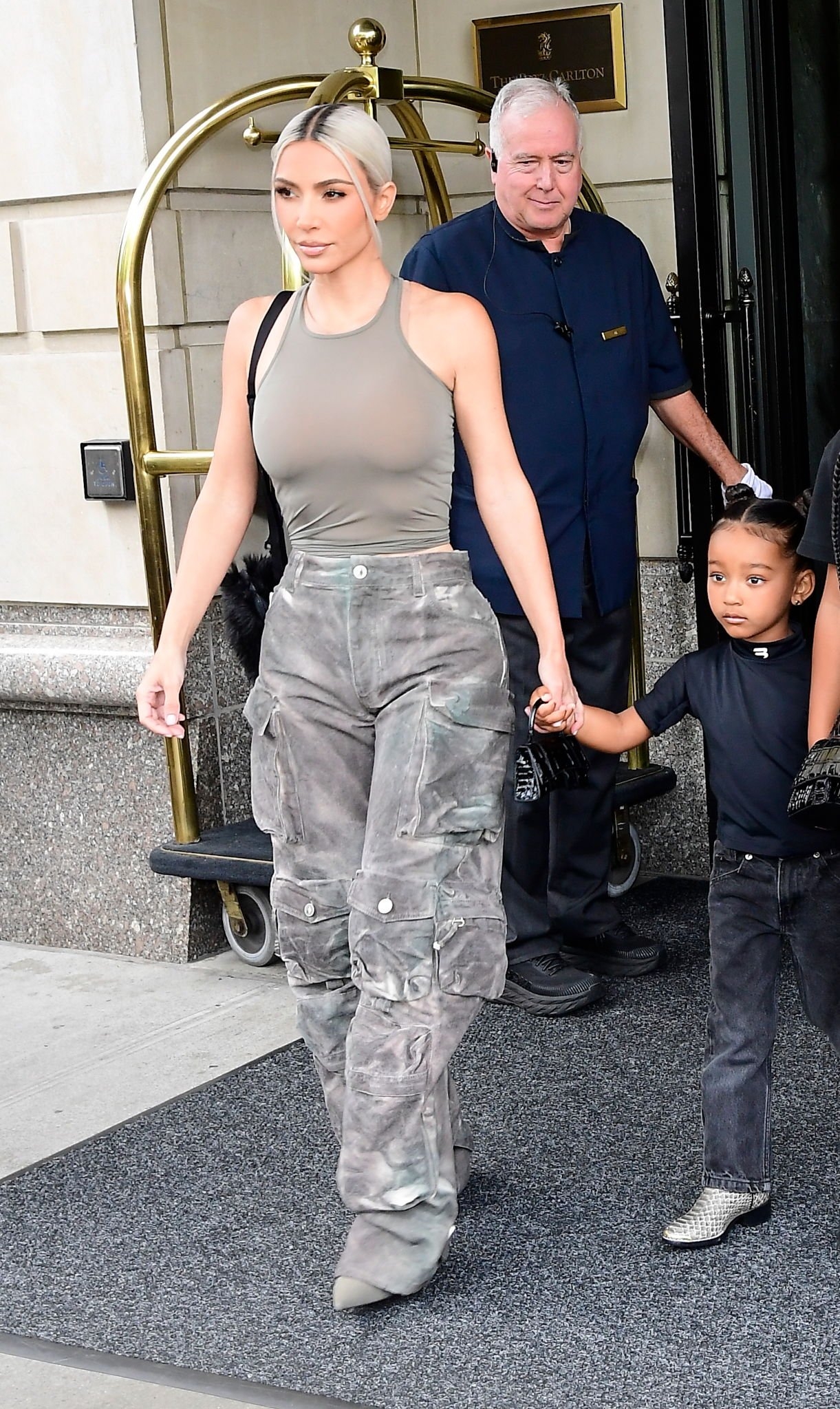 Access_Kardashian_006.jpg