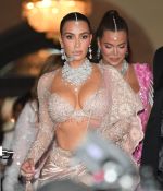 Access_Kardashian_6.jpg