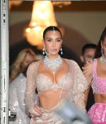 Access_Kardashian_12.jpg