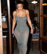 Access_Kardashian_4.jpg