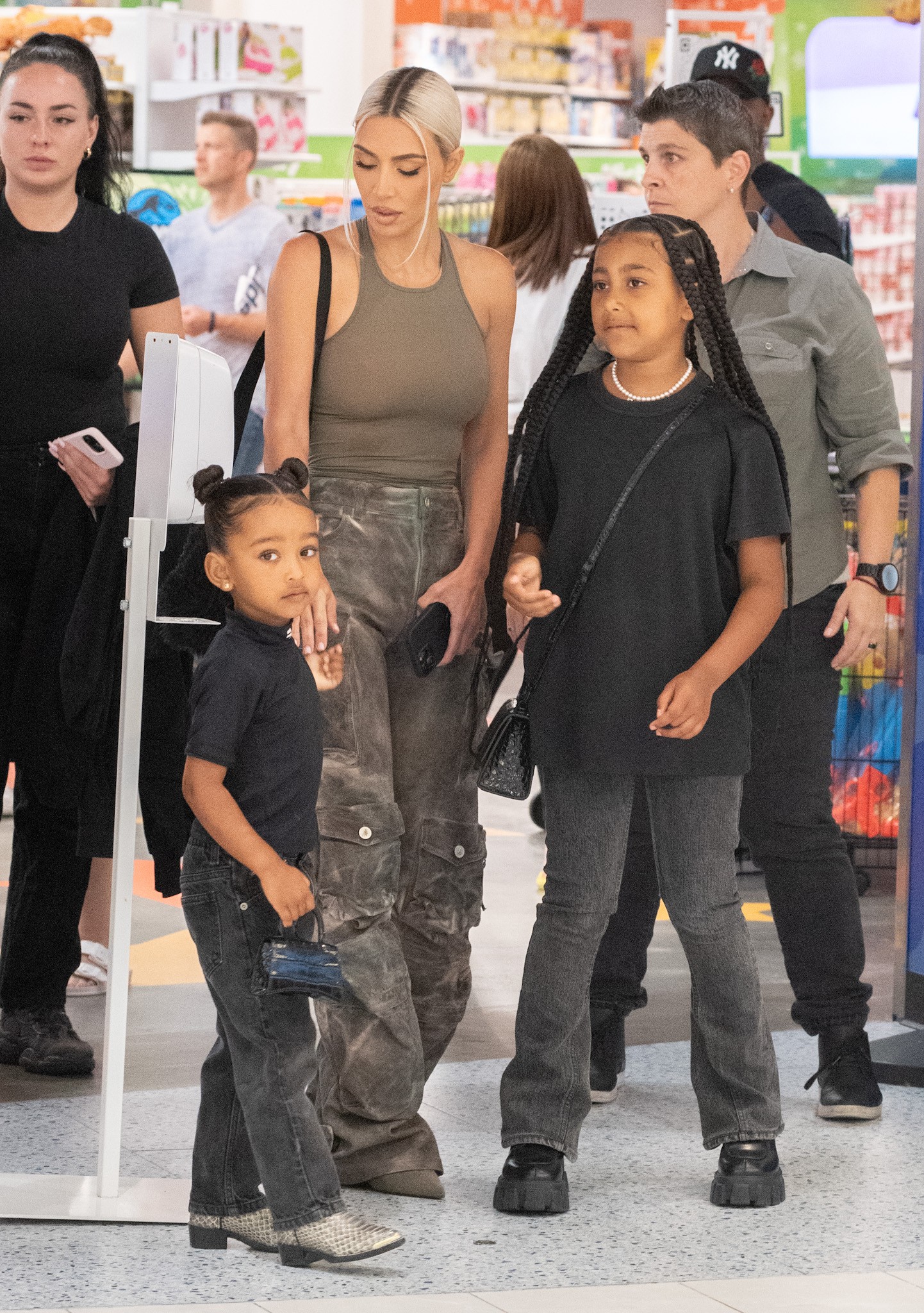 Access_Kardashian_003.jpg