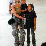 Access_Kardashian_001~0.jpg
