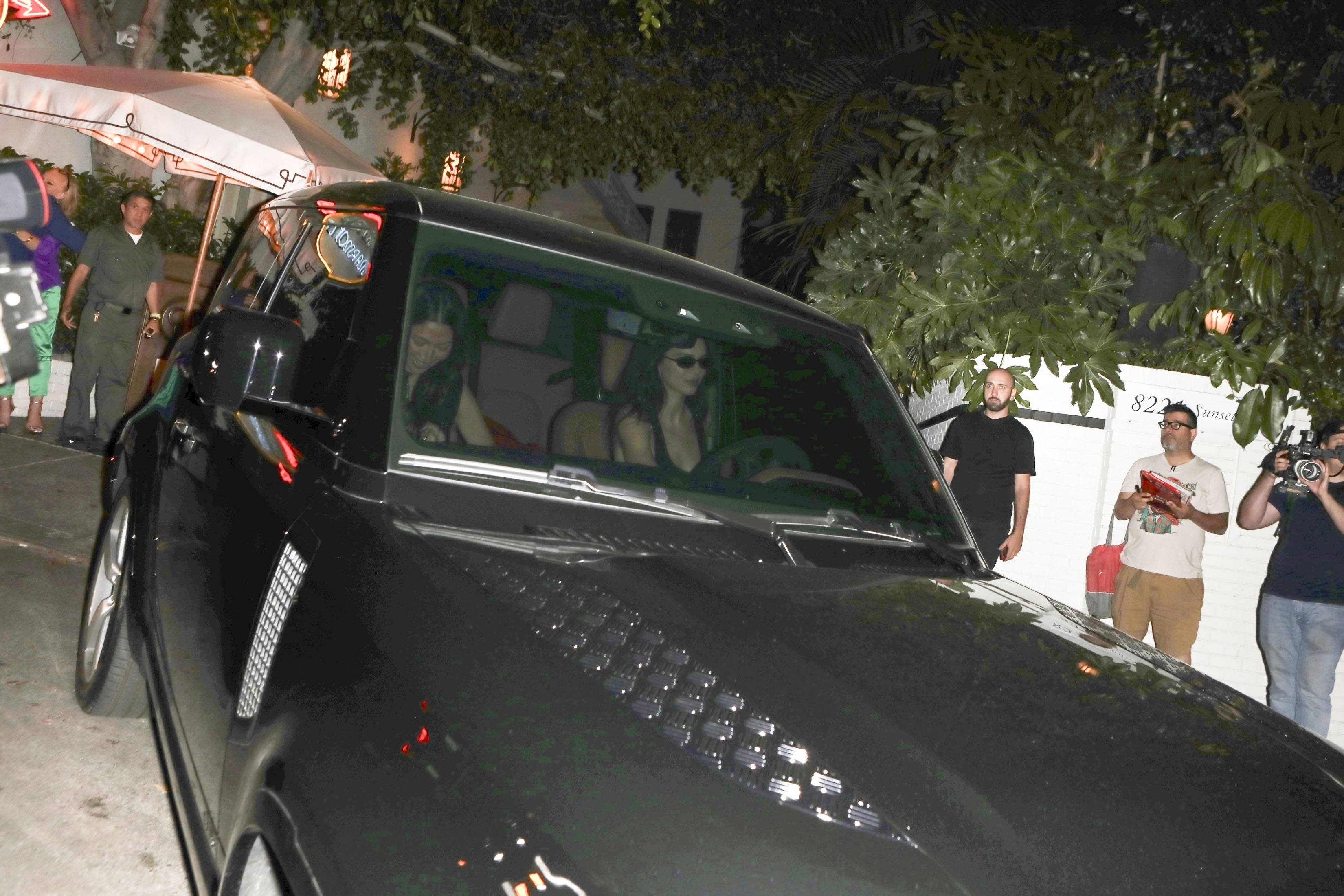 Access_Kardashian_28329.jpg