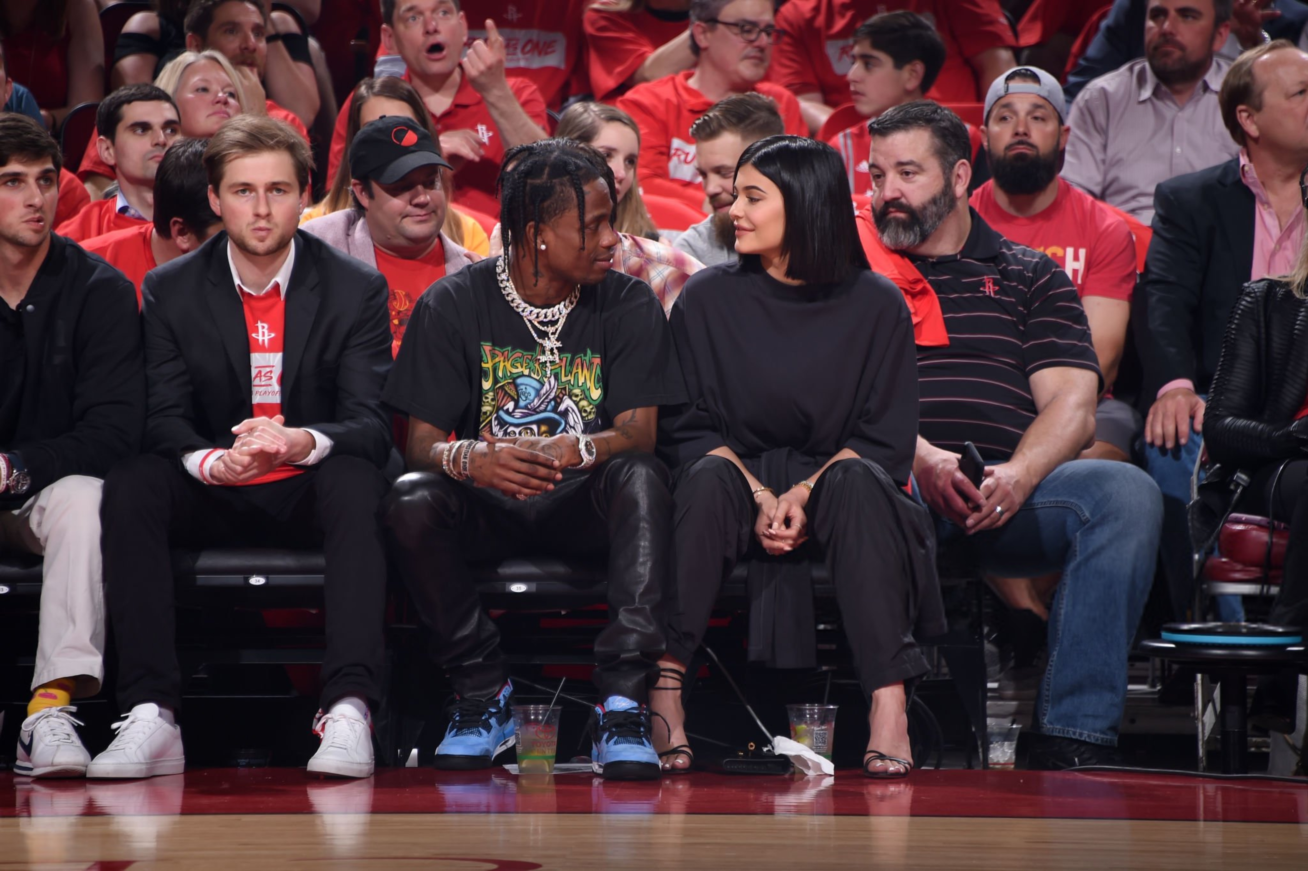 Access_Kardashian_281029.jpg