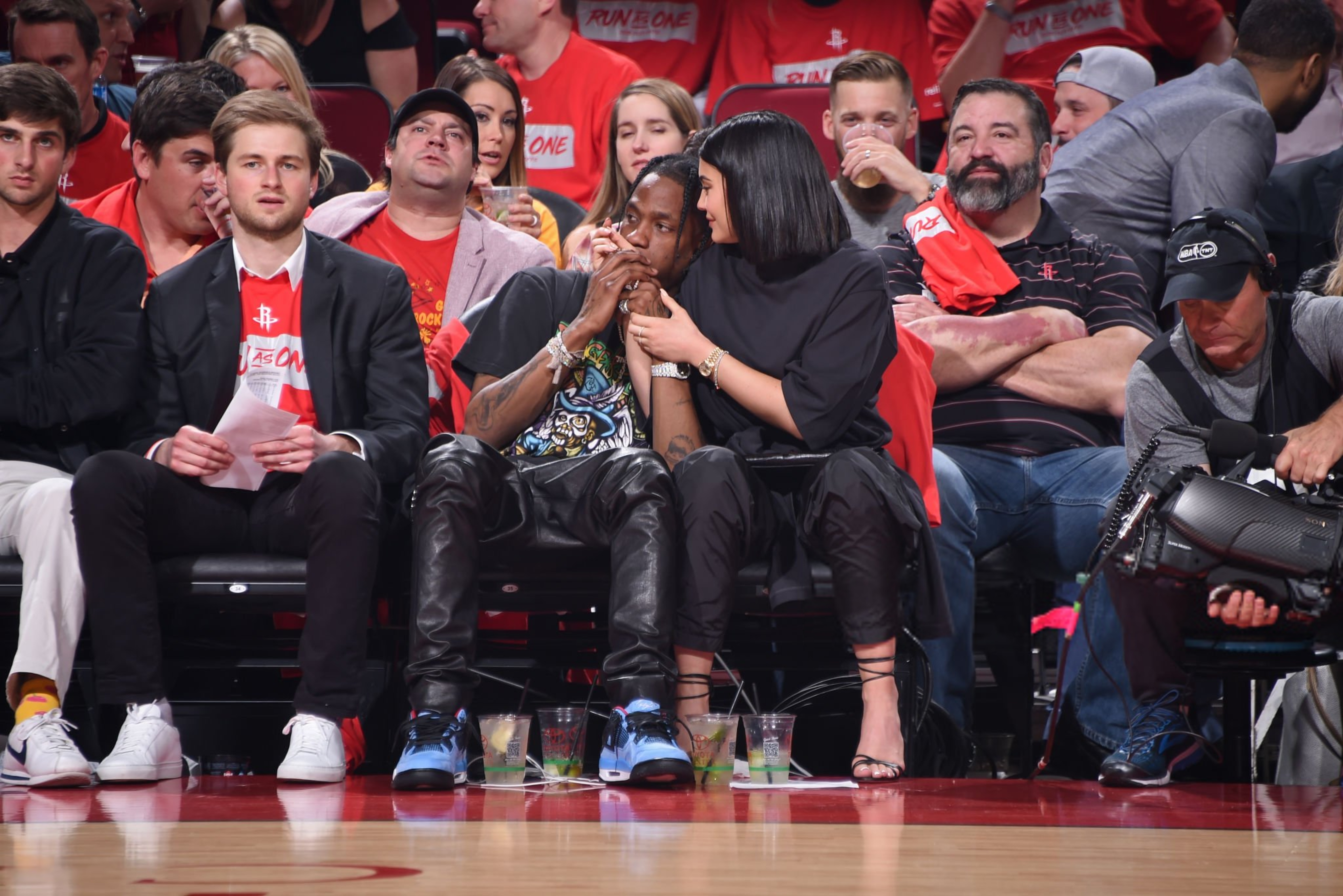 Access_Kardashian_28129.jpg