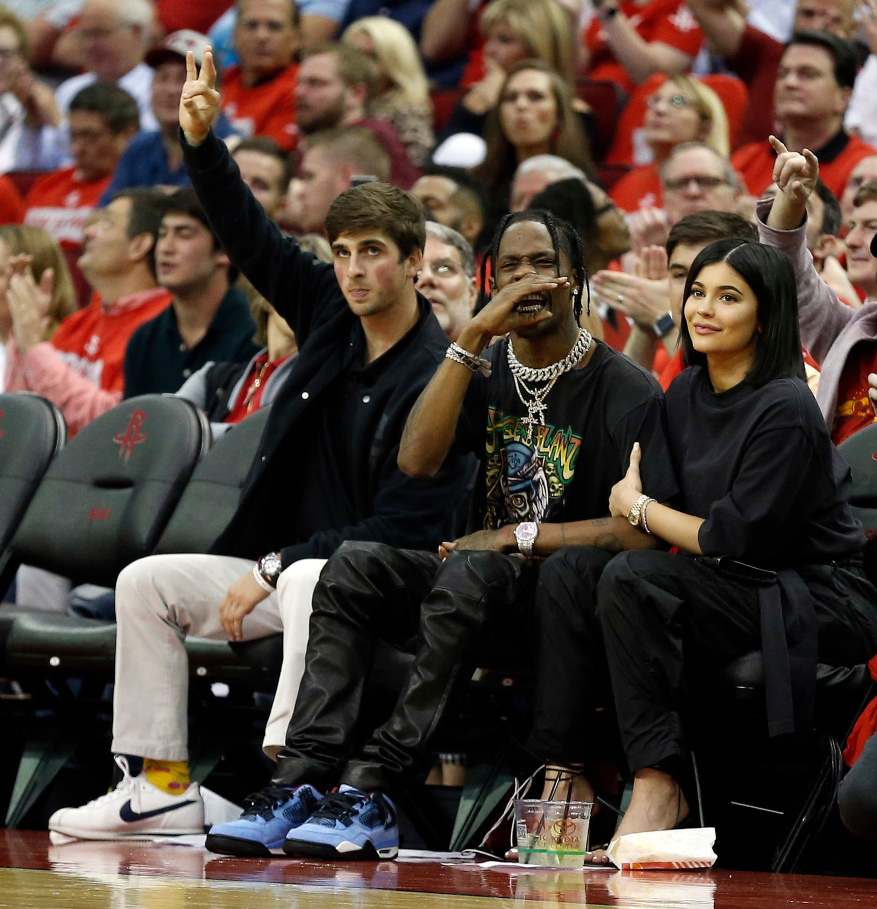 Access_Kardashian_281429.jpg