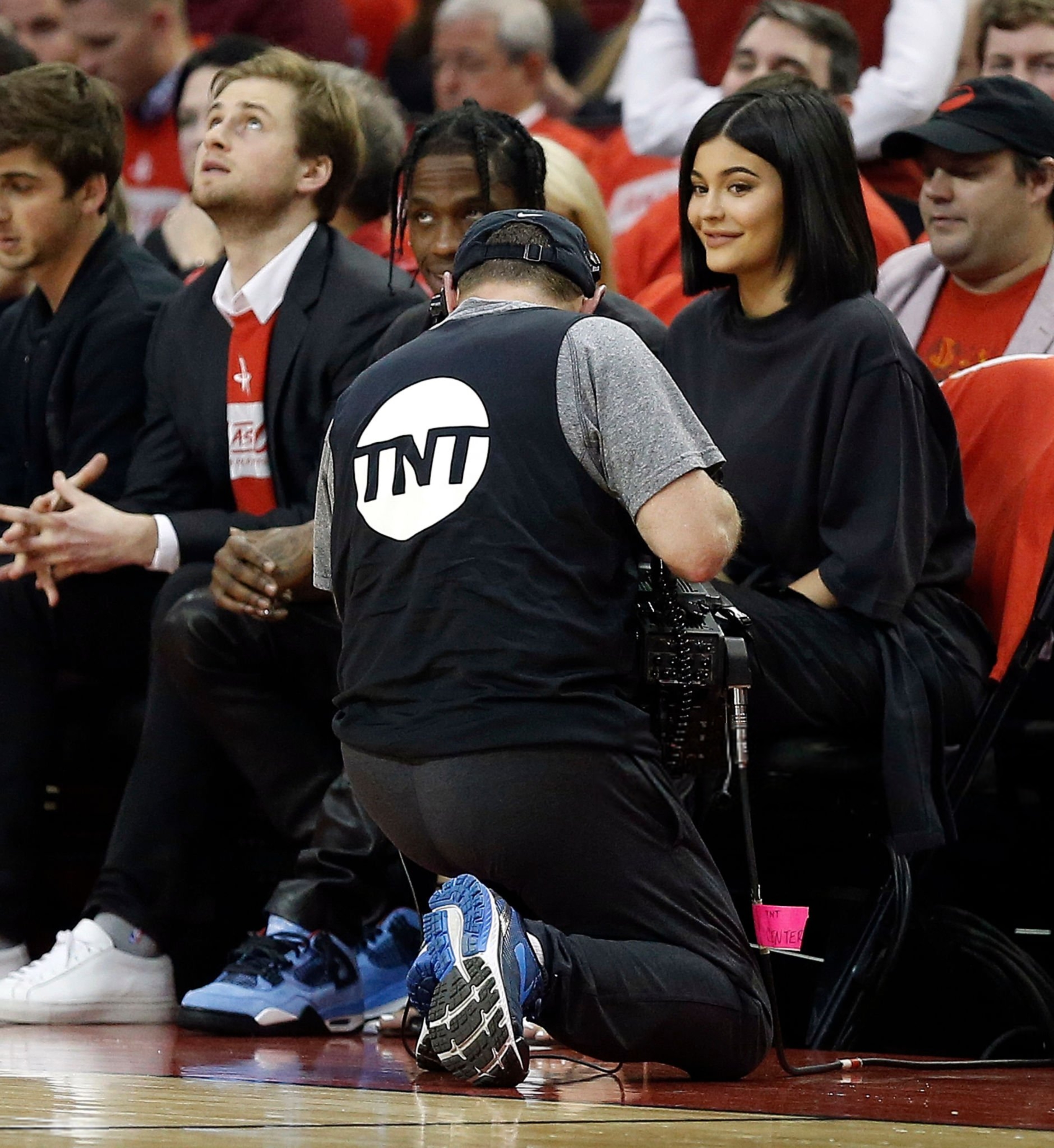 Access_Kardashian_281929.jpg