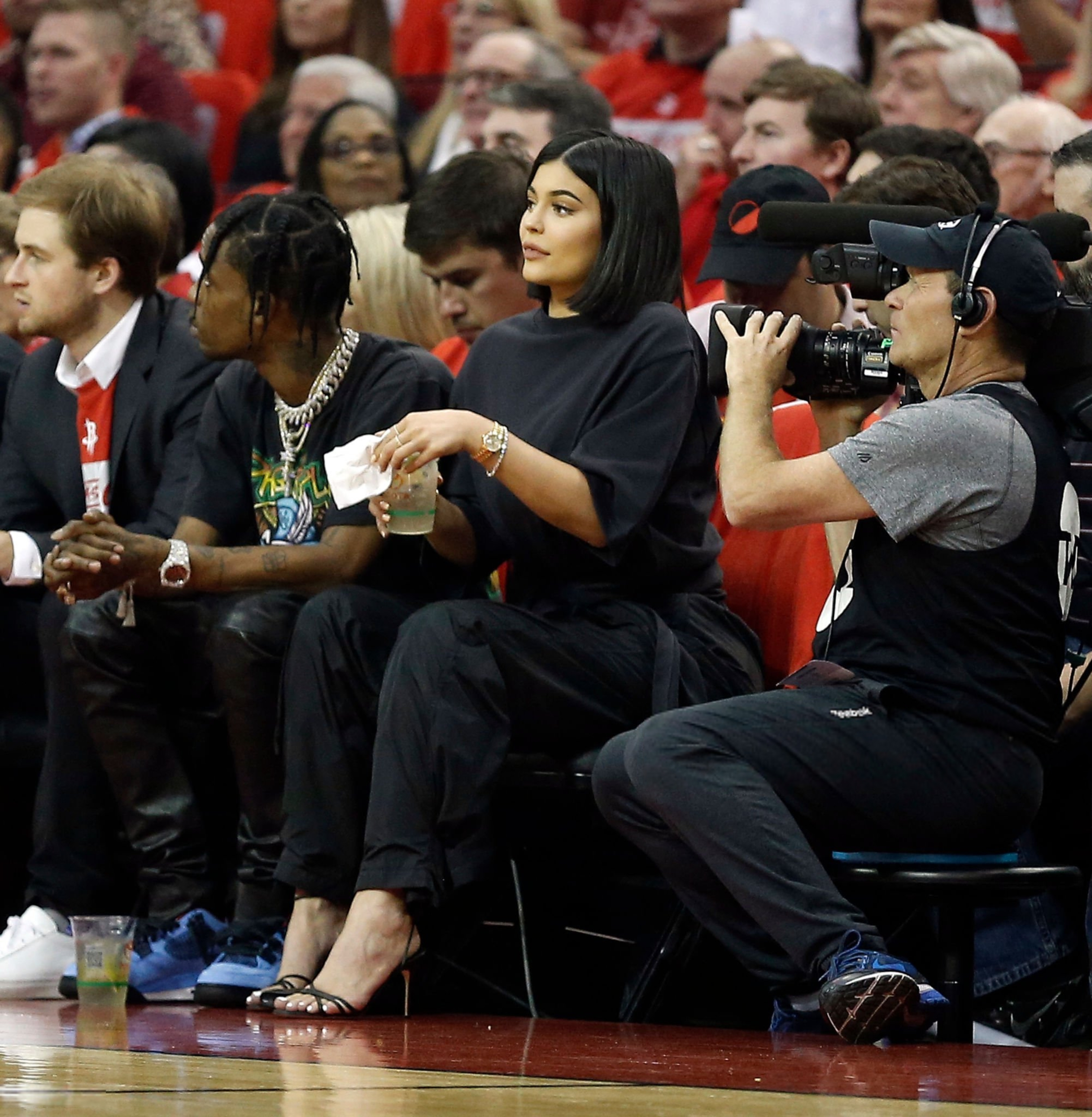 Access_Kardashian_282229.jpg