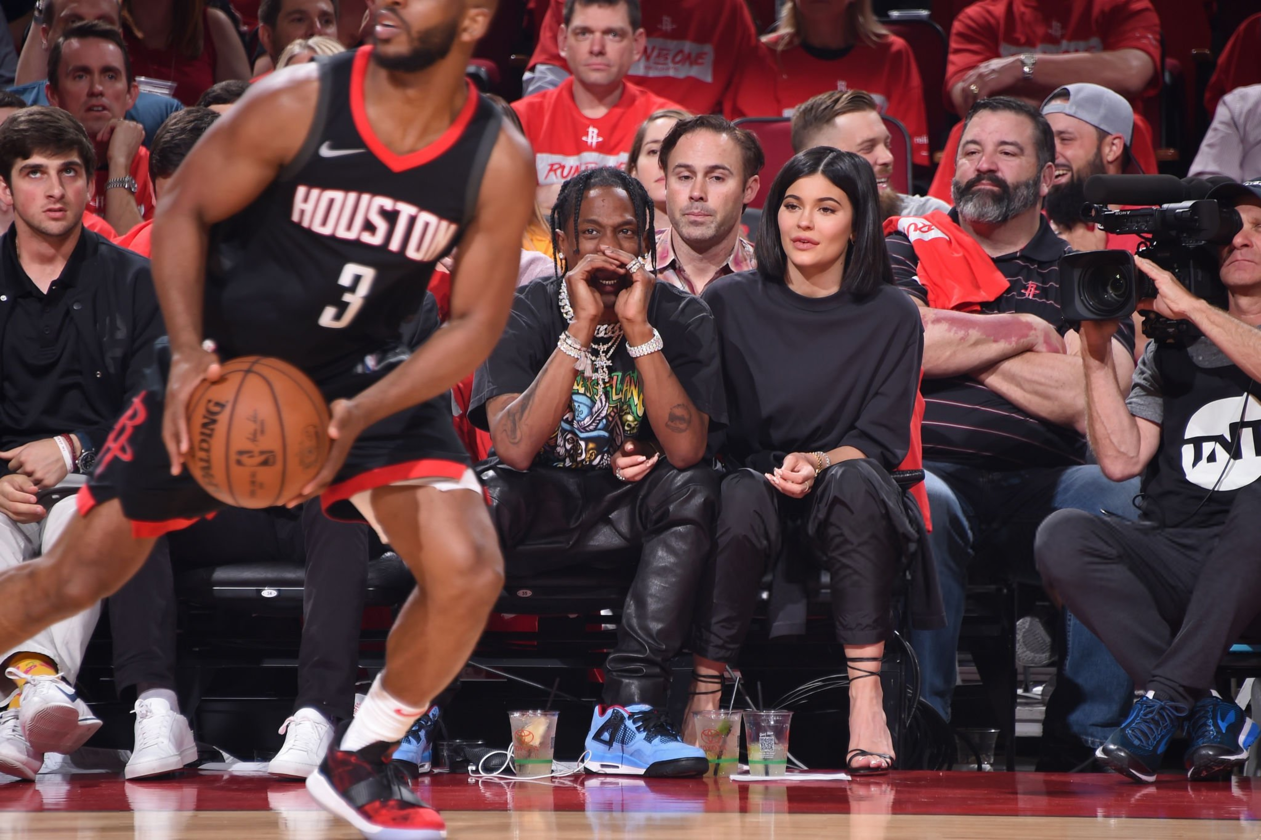 Access_Kardashian_283229.jpg