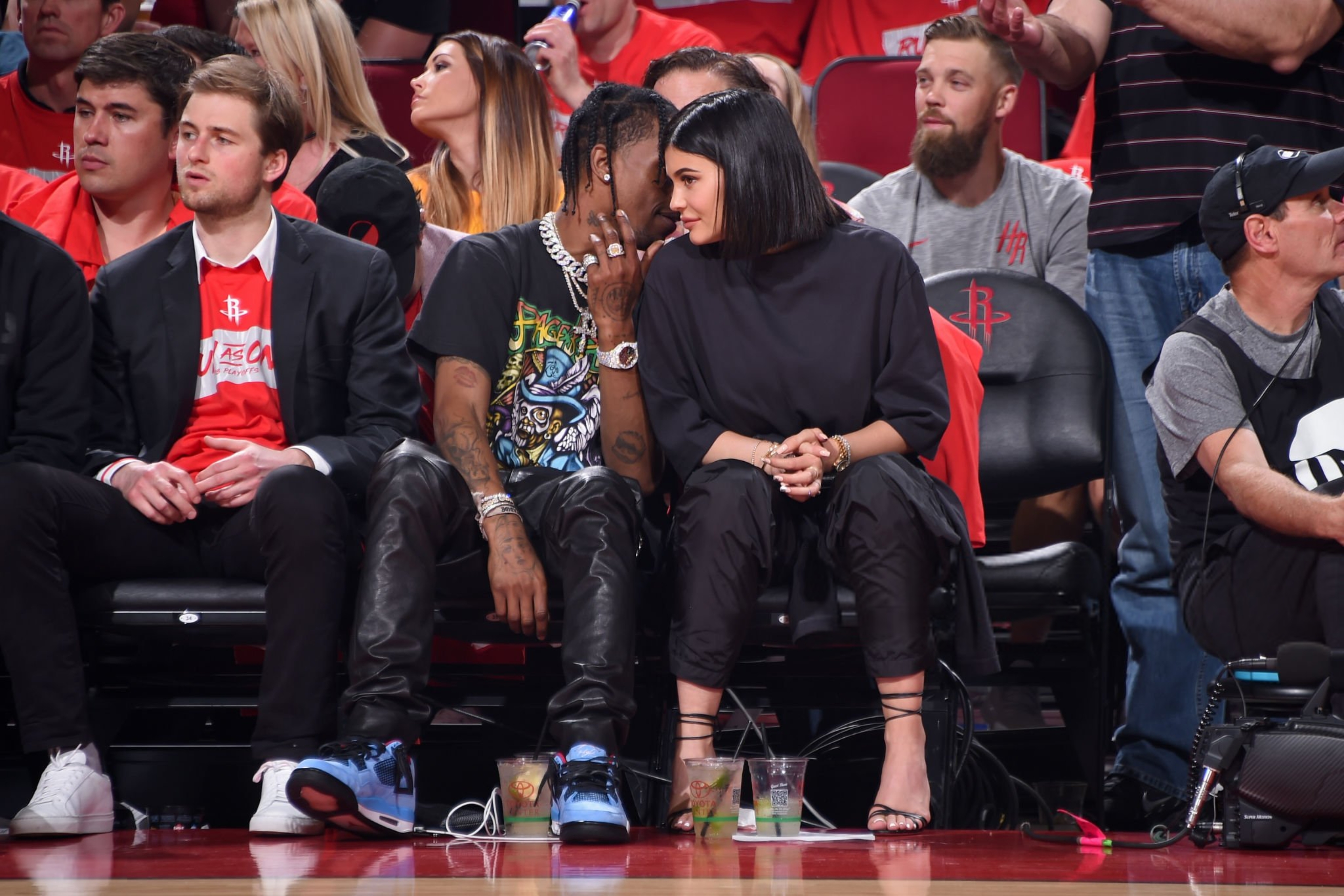 Access_Kardashian_28329.jpg