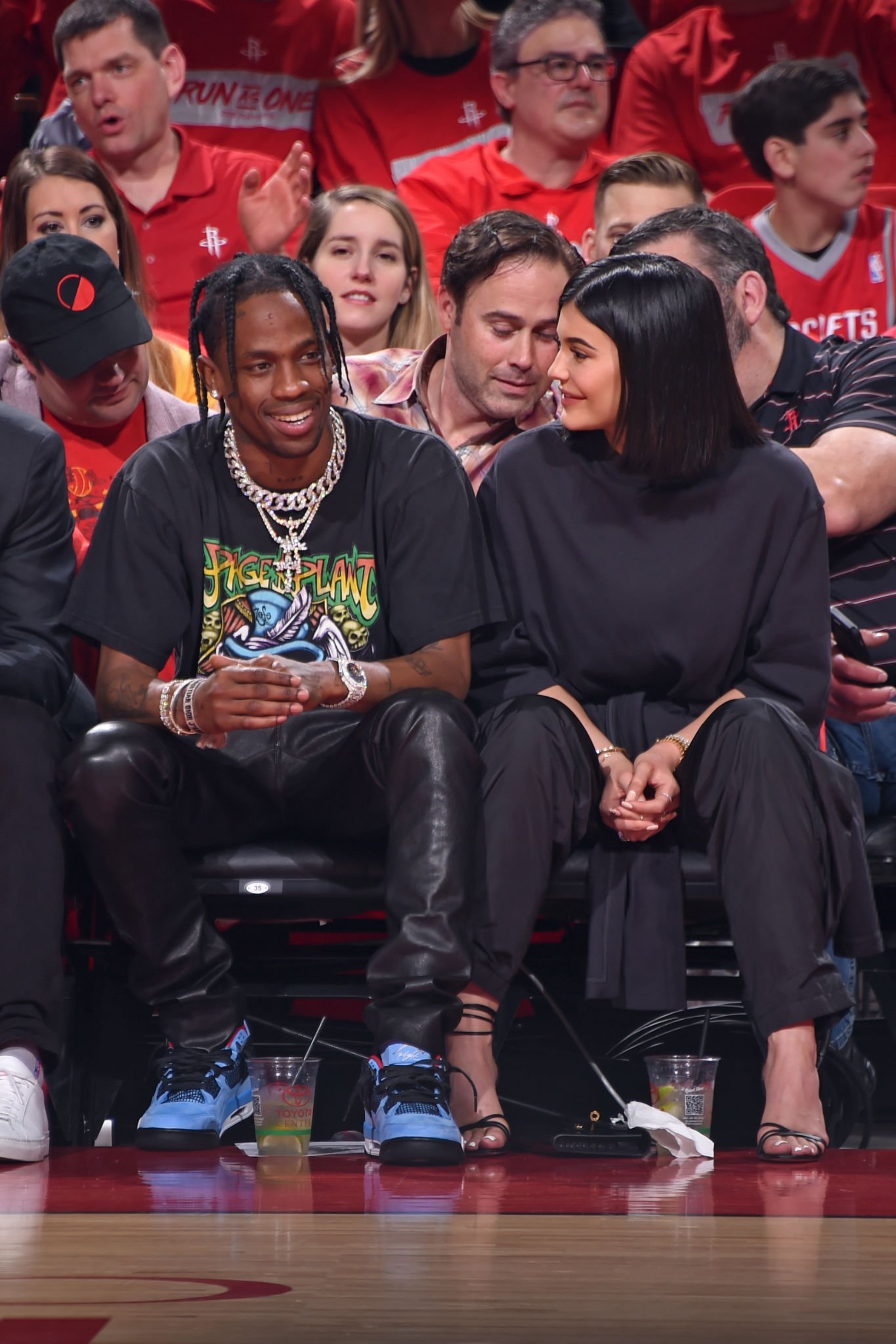 Access_Kardashian_28929.jpg