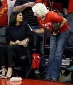 Access_Kardashian_281229.jpg
