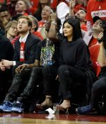 Access_Kardashian_282929.jpg
