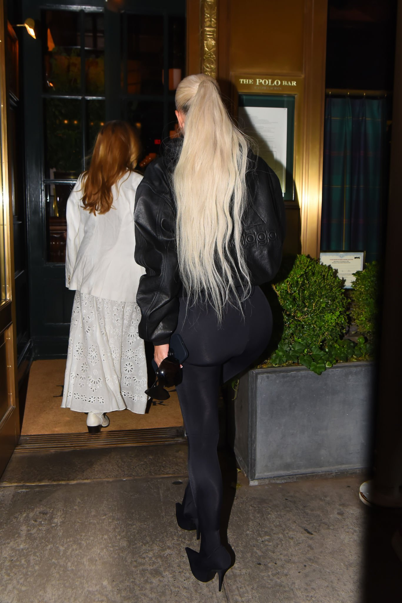 Access_Kardashian_011.png