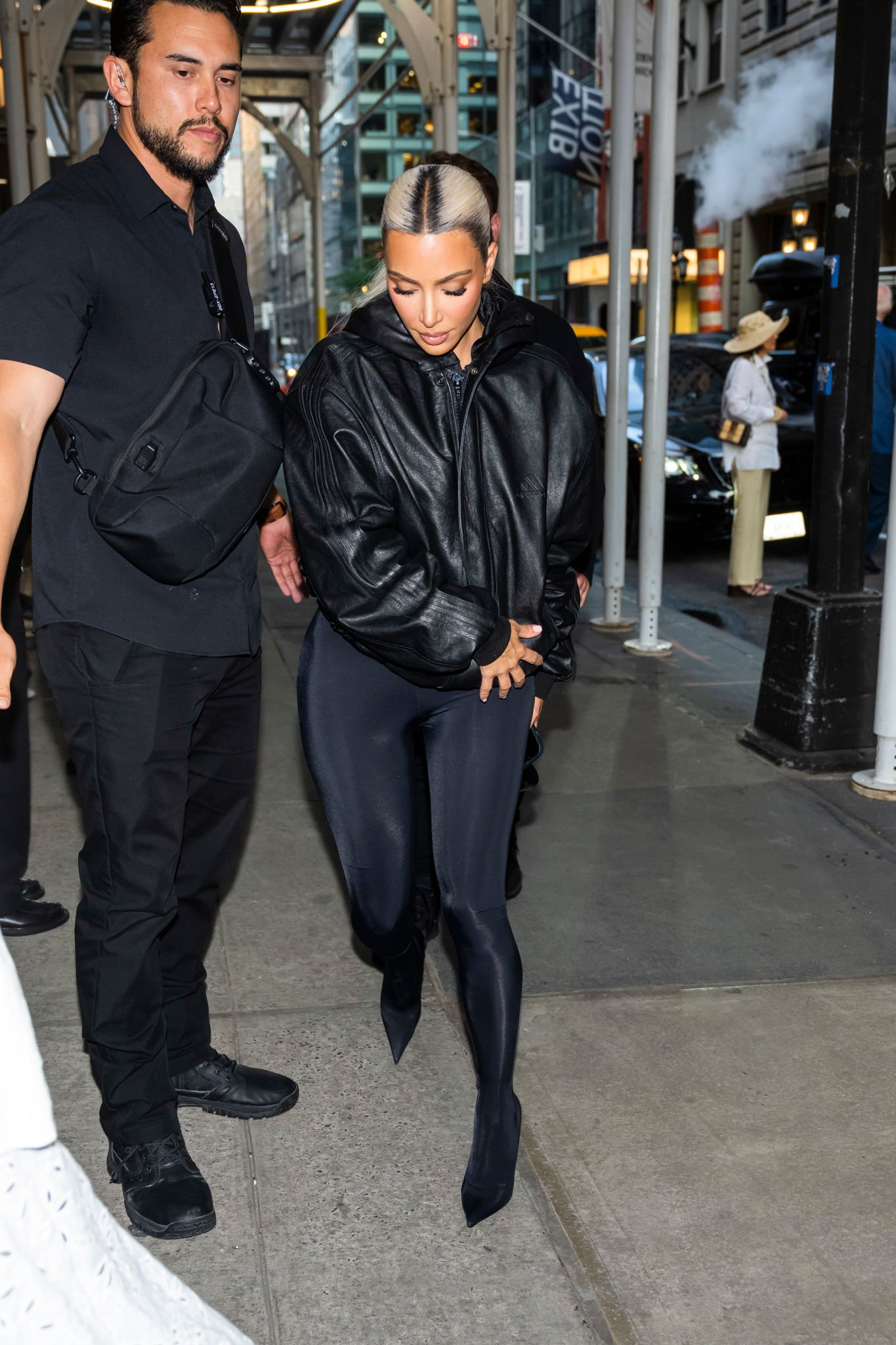 Access_Kardashian_021.png