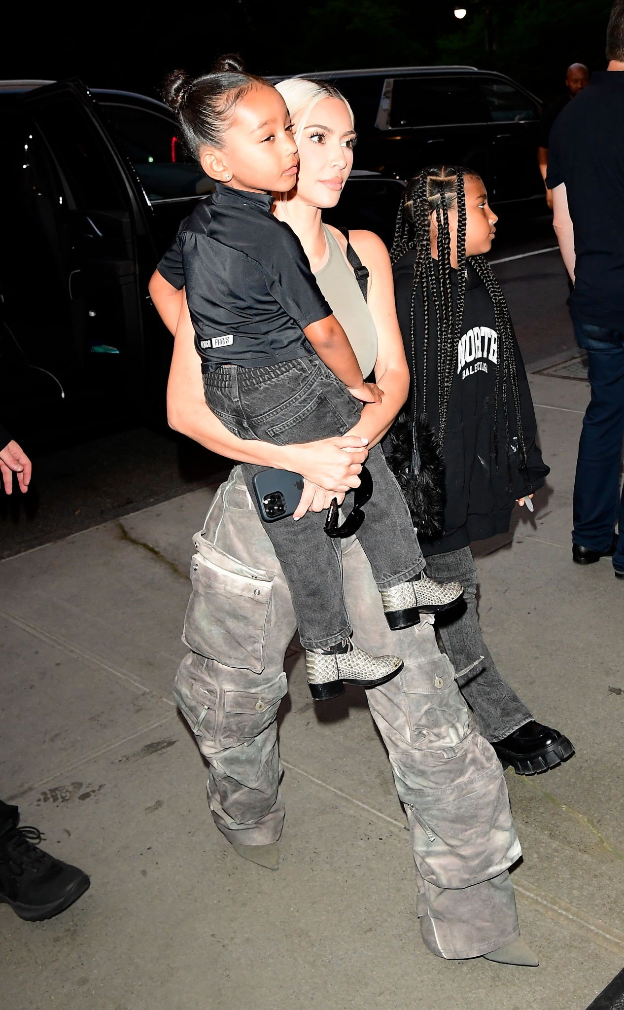 Access_Kardashian_006.png