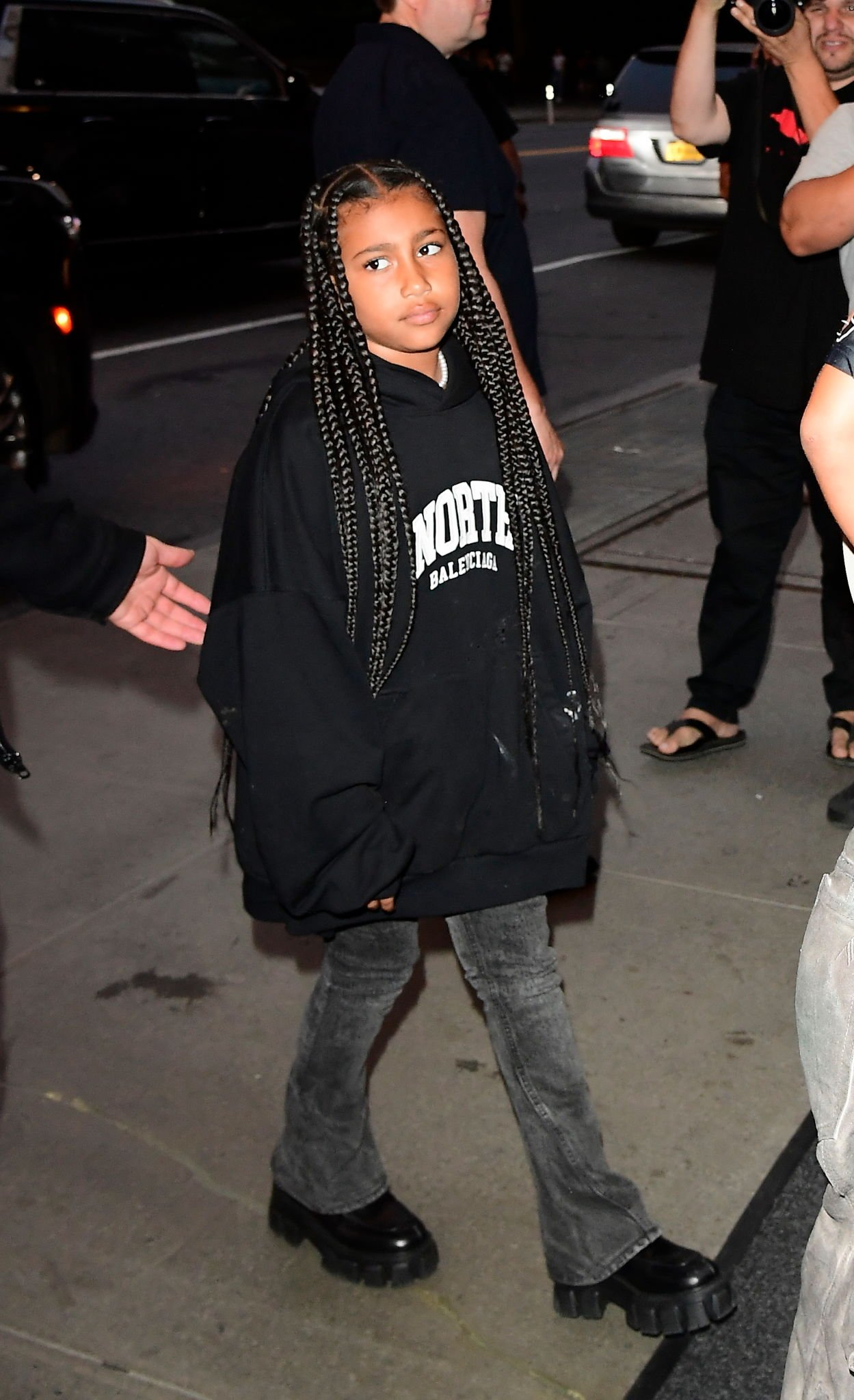 Access_Kardashian_021.png