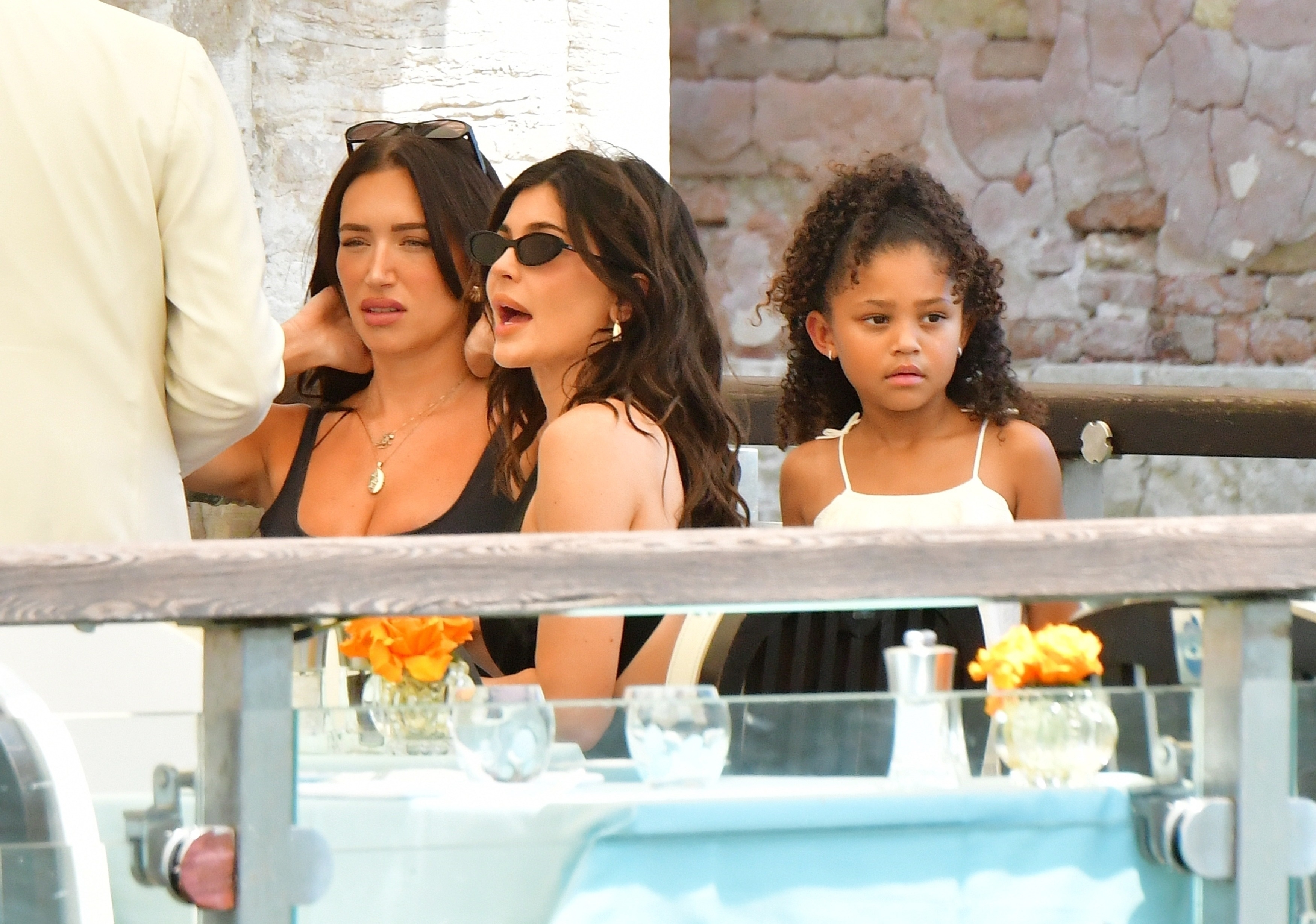 Access_Kardashian_4.jpg