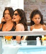 Access_Kardashian_4.jpg
