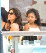 Access_Kardashian_5.jpg
