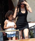 Access_Kardashian_5.jpg