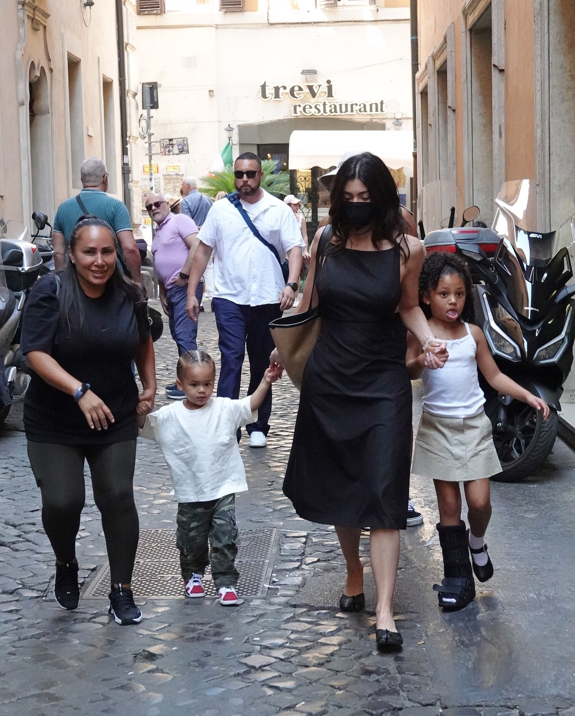 Access_Kardashian_3.jpg