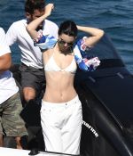 Access_Kardashian_17.jpg