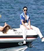 Access_Kardashian_34.jpg