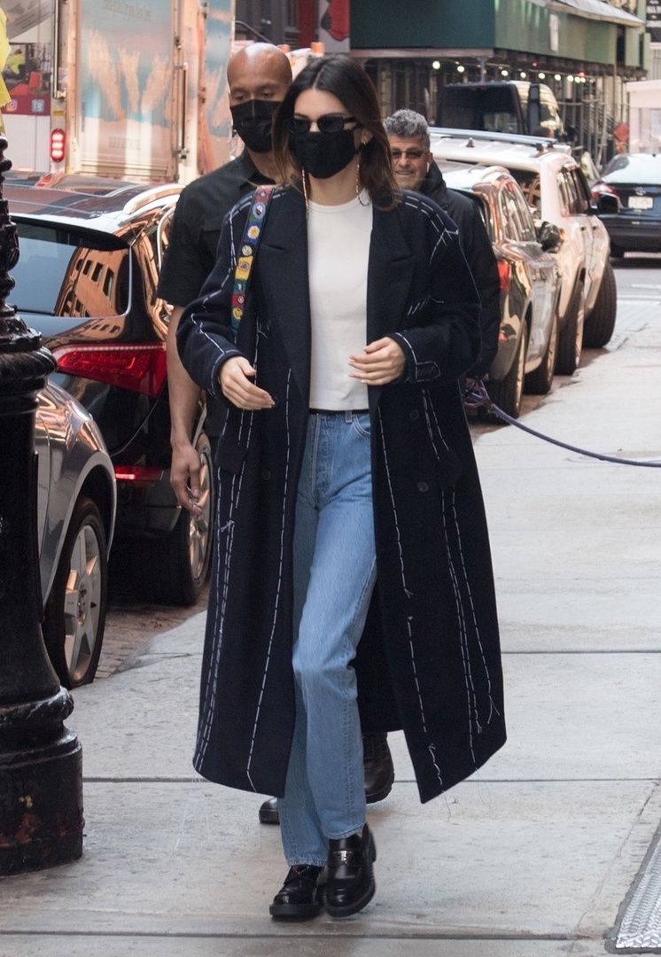 Access_Kardashian_002~0.jpg