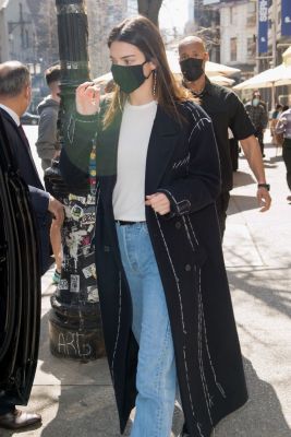 Access_Kardashian_003~0.jpg
