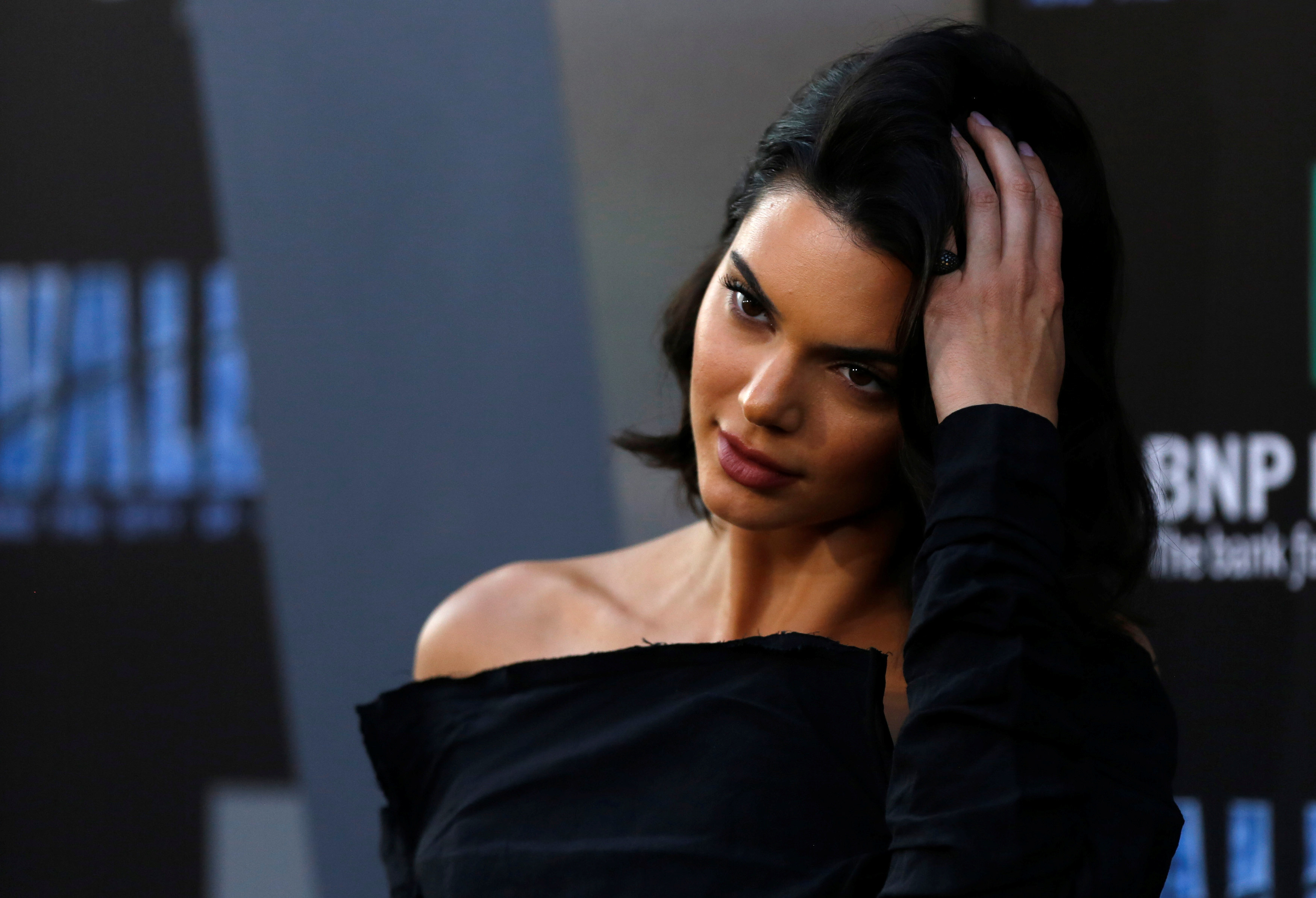 Access_Kardashian_375.jpg